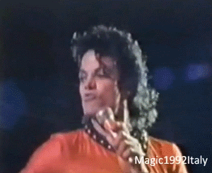 MICHAEL-michael-jackson-14761777-300-244.gif