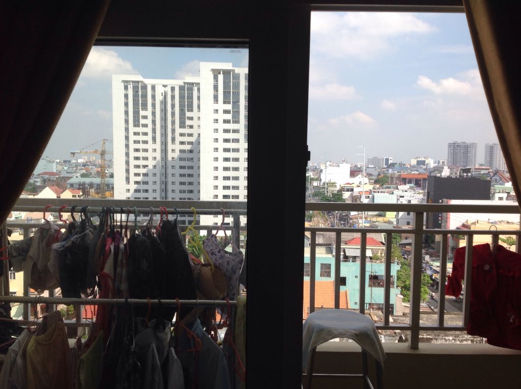 Căn hộ AU CO TOWER 2pn,2wc cần cho thuê...có rèn của máy lạnh.