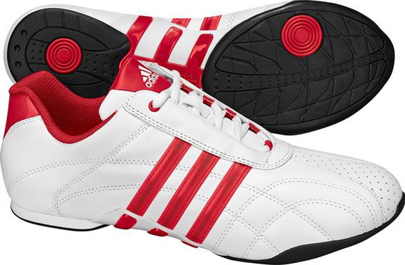 Giày dép tennis, gym, chạy, đá bóng, yoga, túi xách ADIDAS, PUMA, NIKE, REEBOK chính hãng Giày dép tennis, gym, chạy, đá bóng, yoga, túi xách ADIDAS, PUMA, NIKE, REEBOK chính hãng