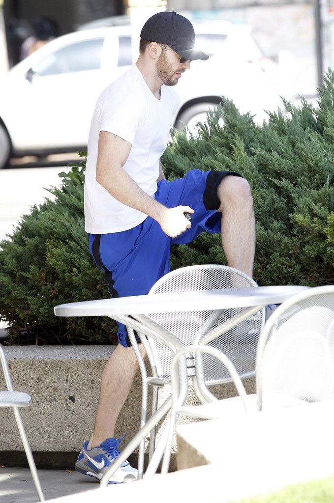 Chris Evans out in Studio City 10/4/2012 Lipstick Alley