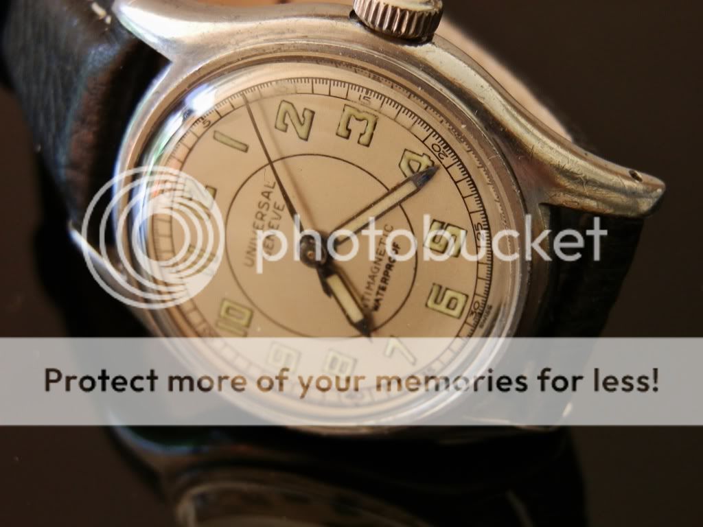 Universal Geneve stainless steel mens watch 32mm diameter, 41mm lug to 